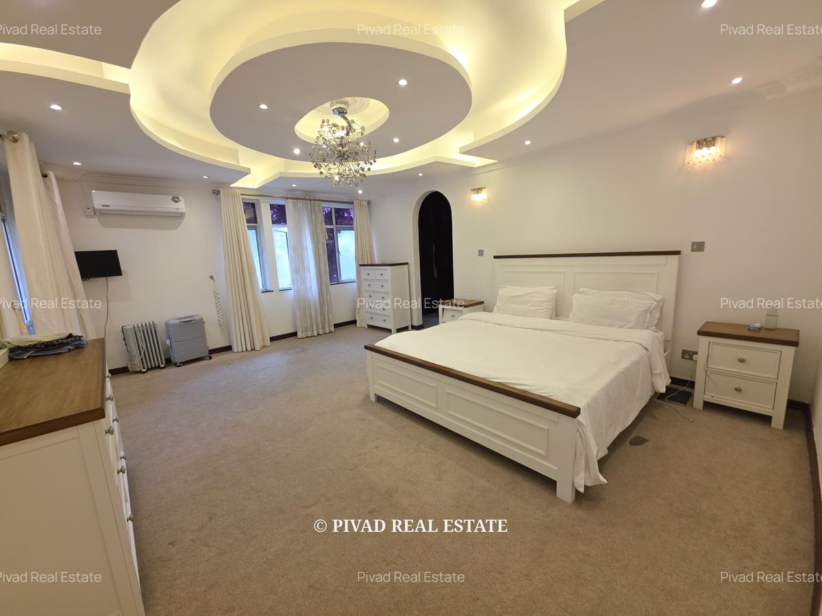 5 Bed Townhouse with Swimming Pool in Runda - 7