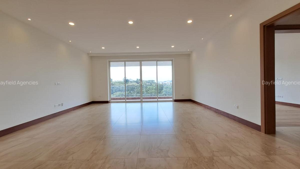 3 Bed Apartment with En Suite in Parklands - 4