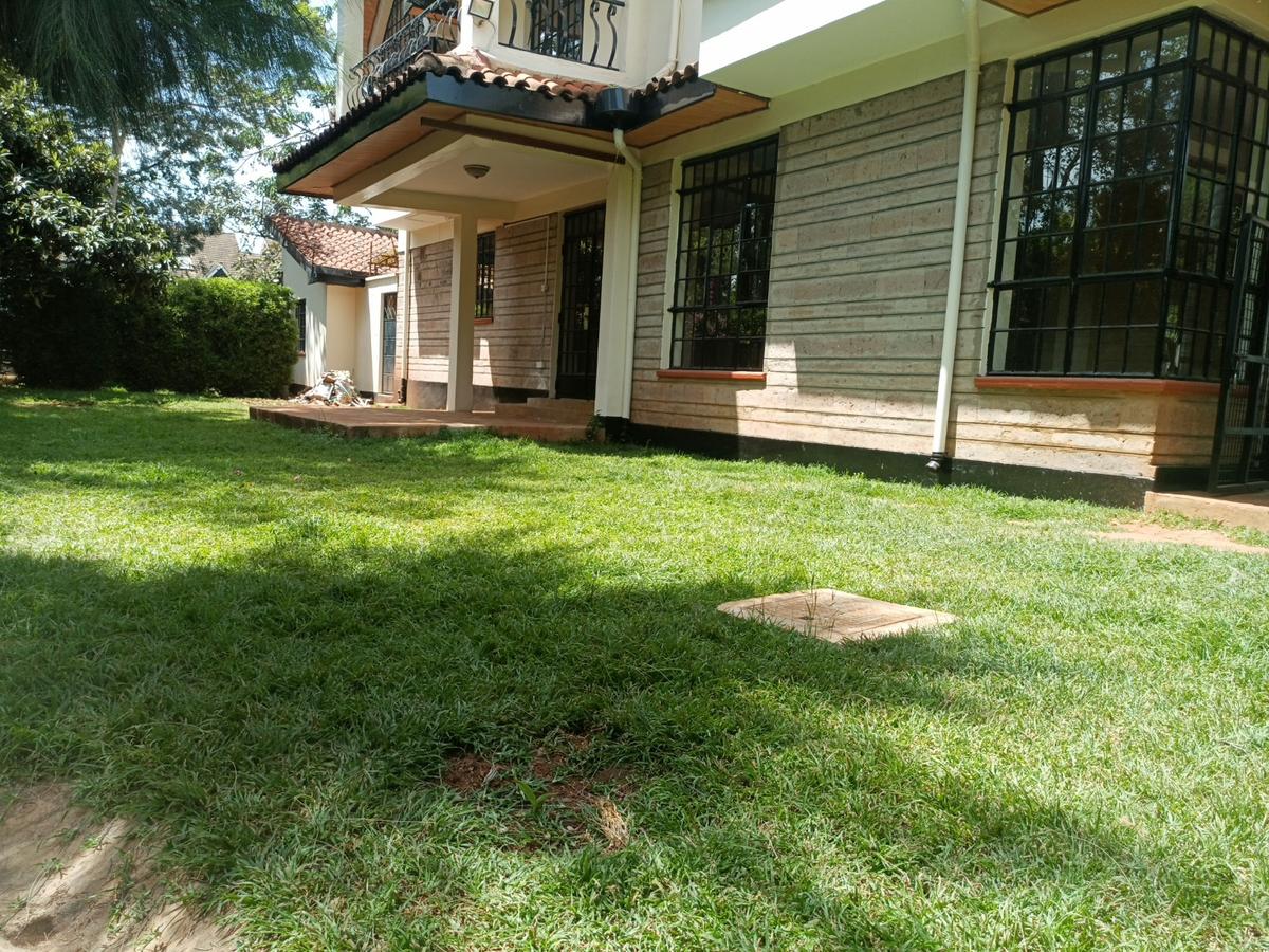 5 Bed Townhouse with En Suite in Lavington - 12