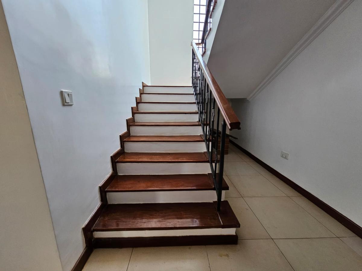 4 Bed House with En Suite in Kitisuru - 19