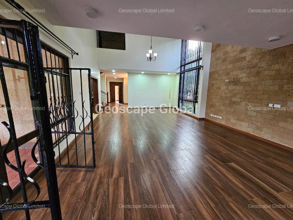 4 Bed House with En Suite in Runda - 19