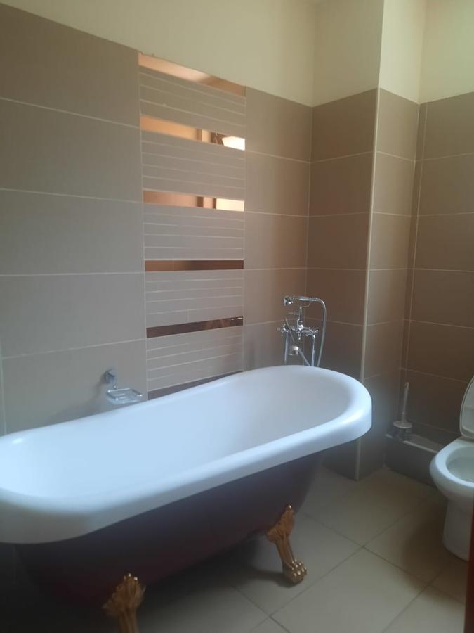 Furnished 3 Bed Apartment with En Suite in Kilimani - 12