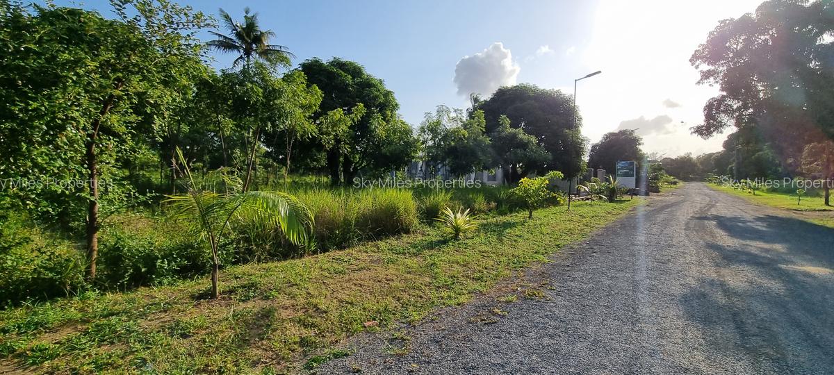 1,000 m² Land at Aloo Drive - 17