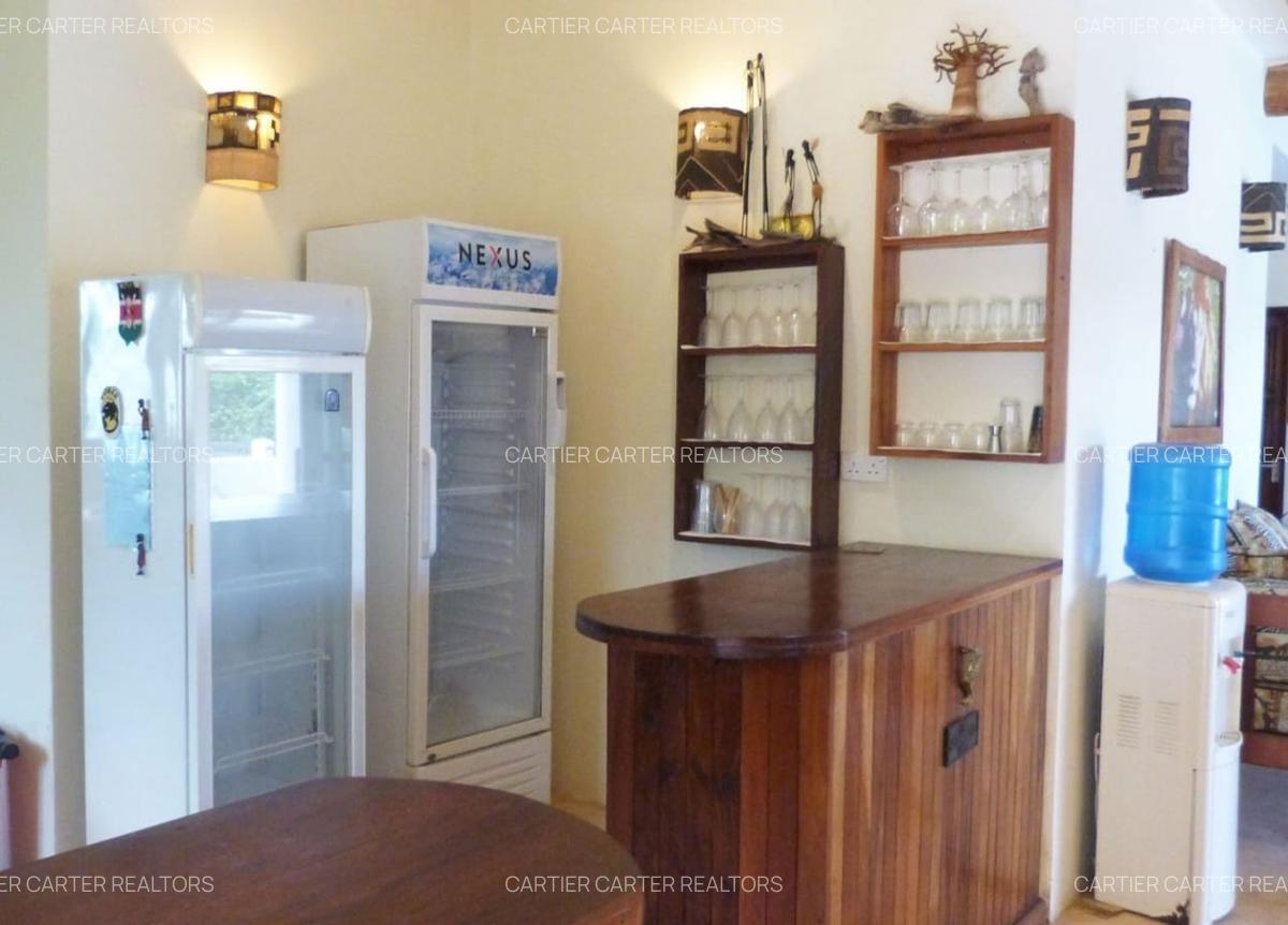 4 Bed Villa with En Suite in Watamu - 2