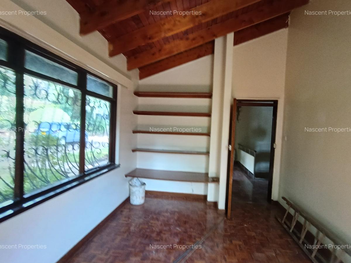 4 Bed House with En Suite in Runda - 9