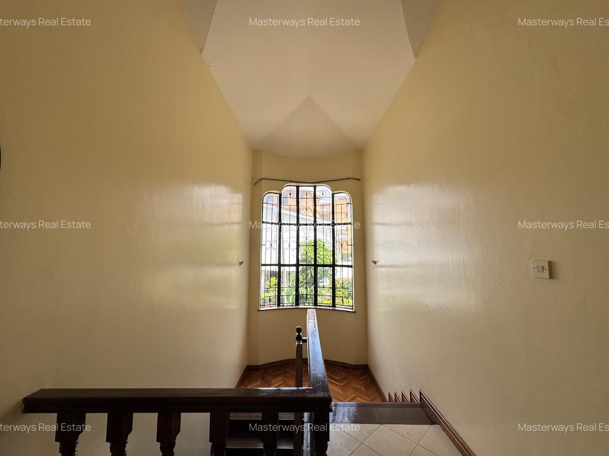 4 Bed Townhouse with En Suite in Riverside - 7