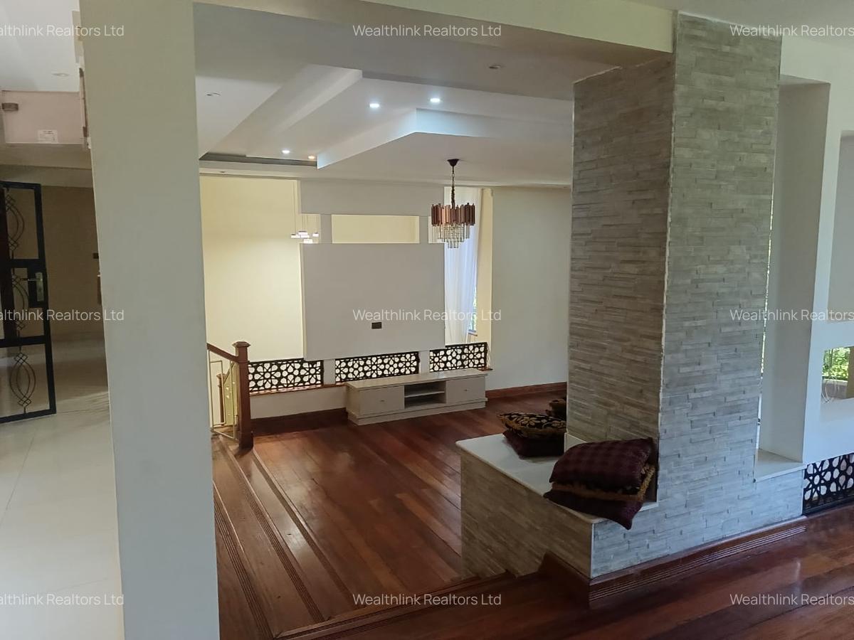 7 Bed House with En Suite at Nyari - 19