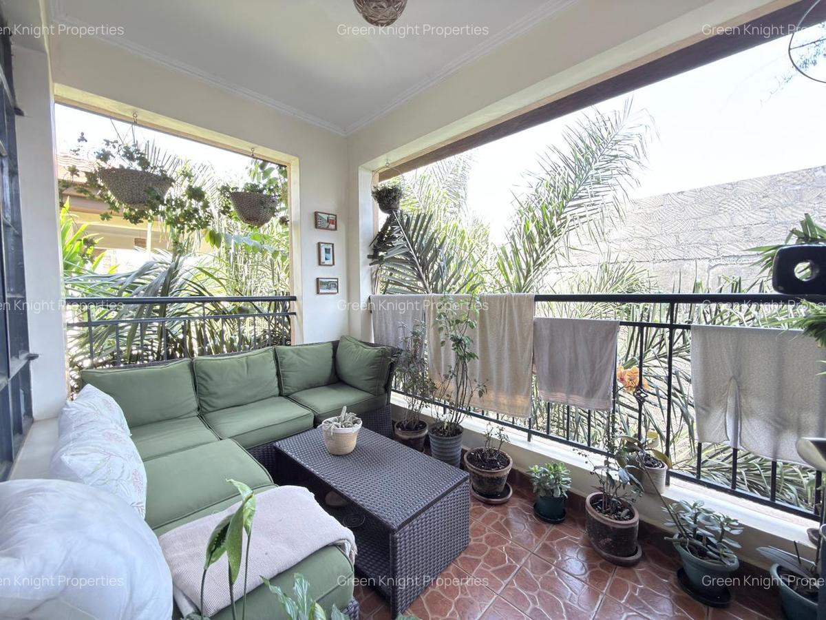 Serviced 2 Bed Apartment with En Suite in Brookside - 1