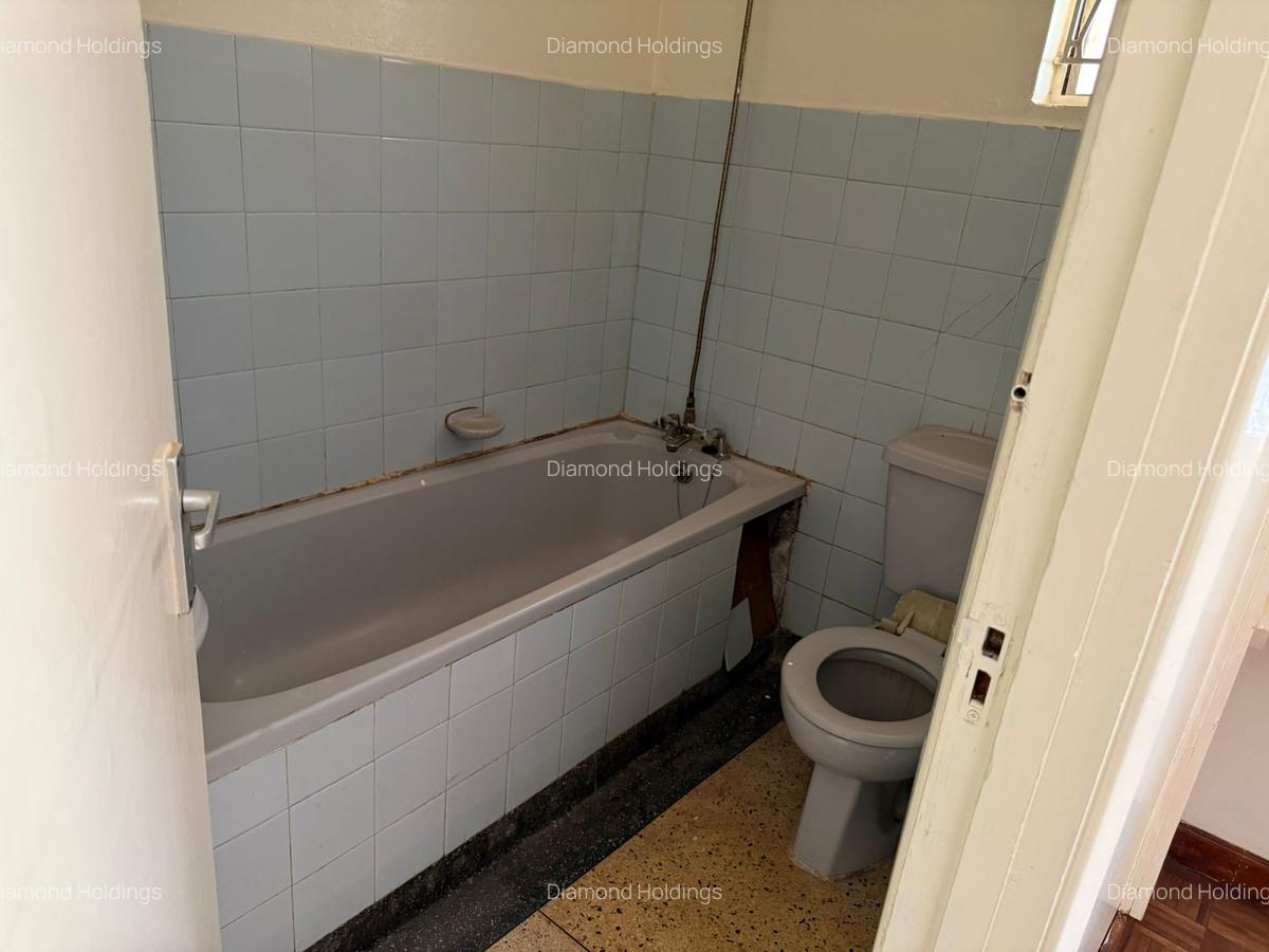 3 Bed Apartment with En Suite at Parklands - 3