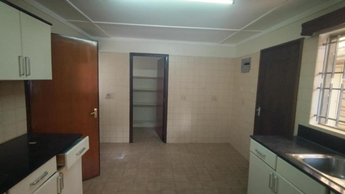 4 Bed Townhouse with En Suite at Kileleshwa Estate - 7