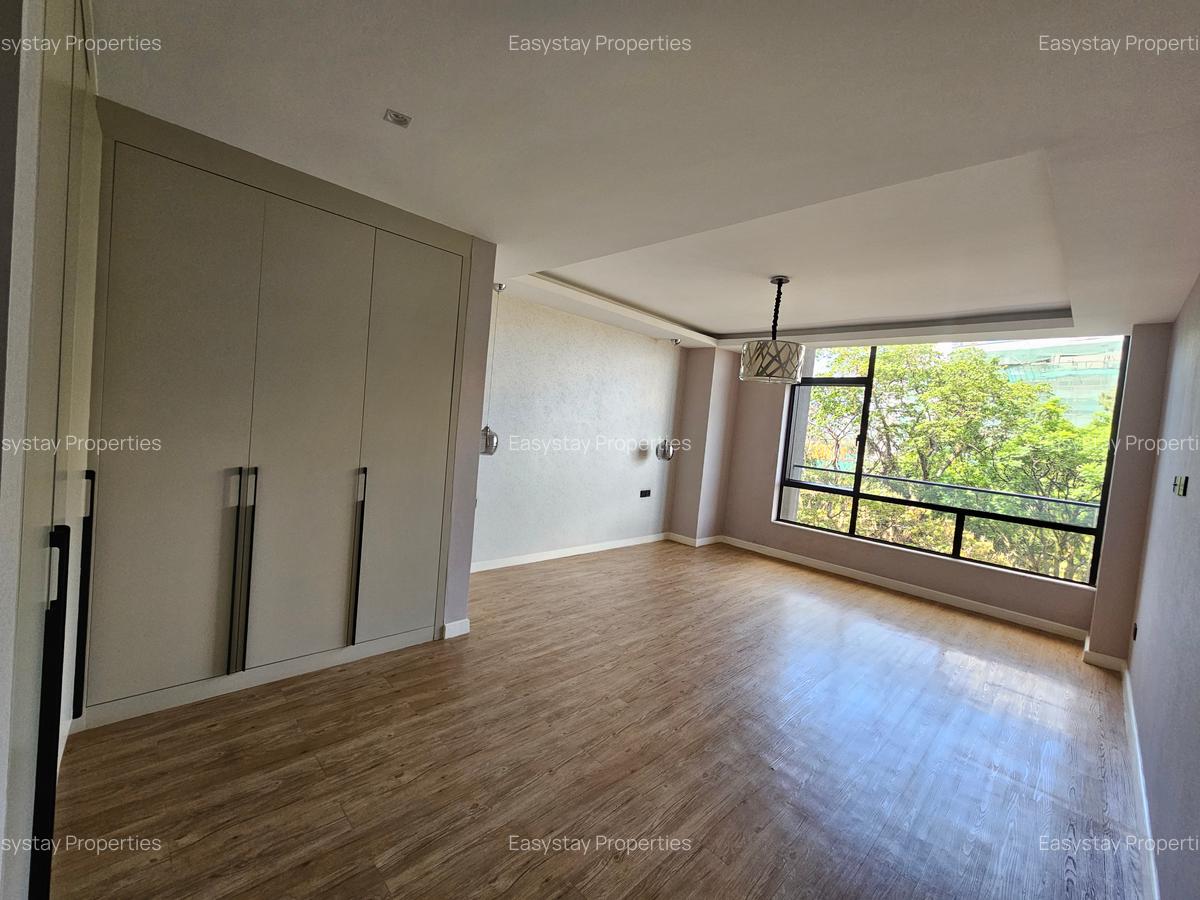 3 Bed Apartment with En Suite in Westlands Area - 4