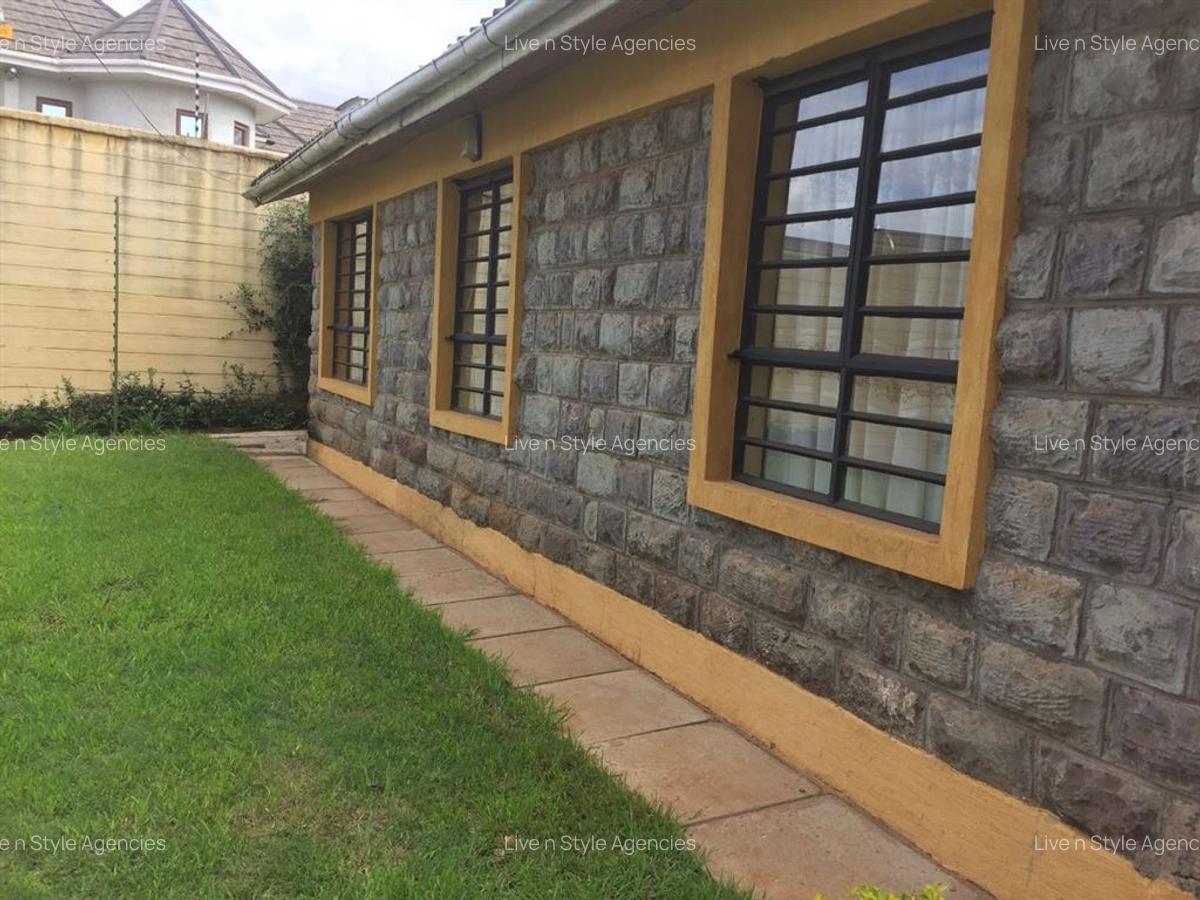 1 Bed House with Garden in Runda - 16