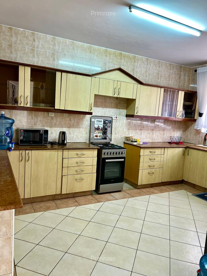 Furnished 3 Bed Apartment with En Suite in Riverside - 4