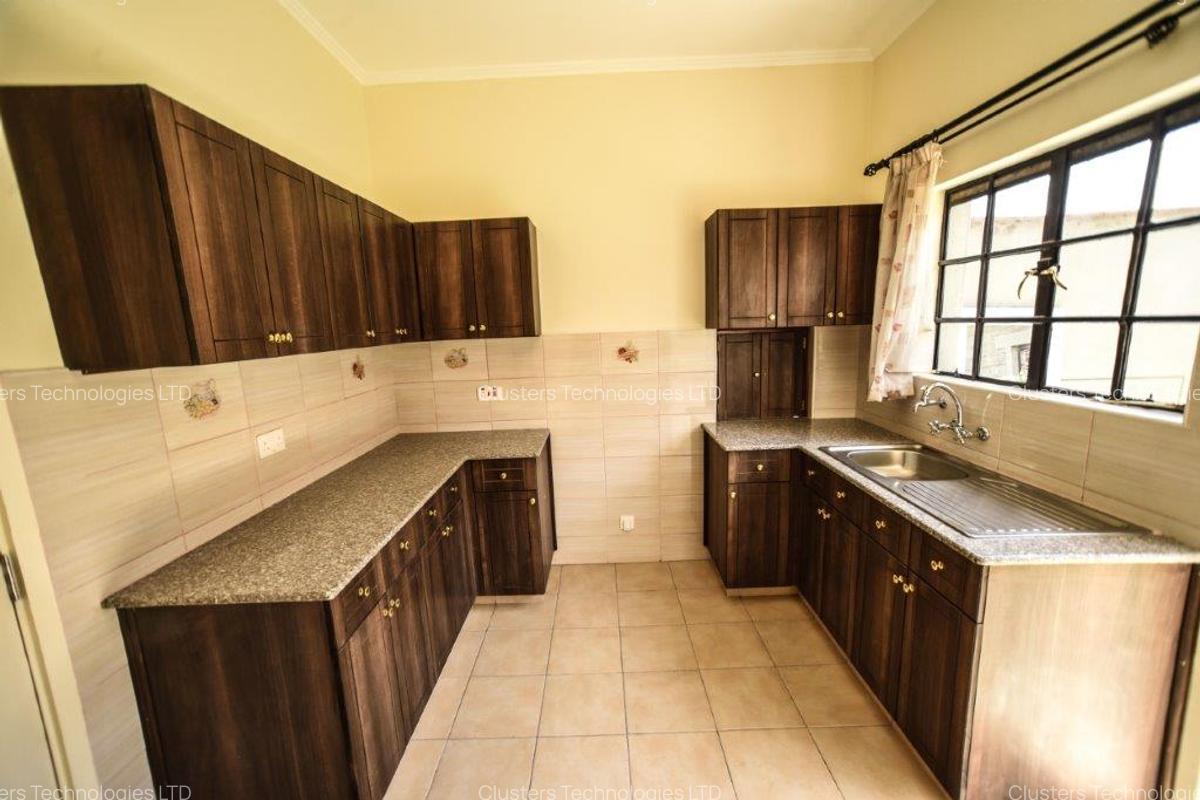 3 Bed House with En Suite at Near Nairobi - Mombasa Expressway - 13