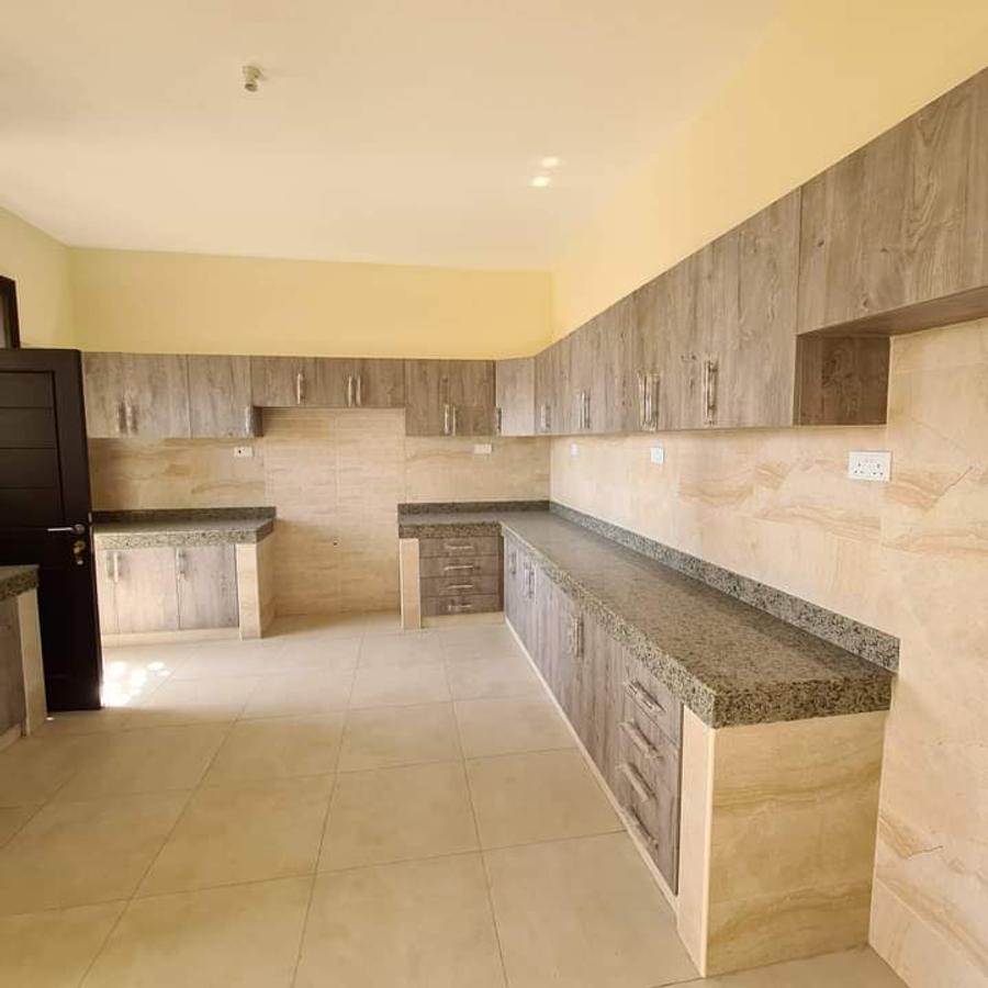 4 Bed Apartment with En Suite in Nyali Area - 6