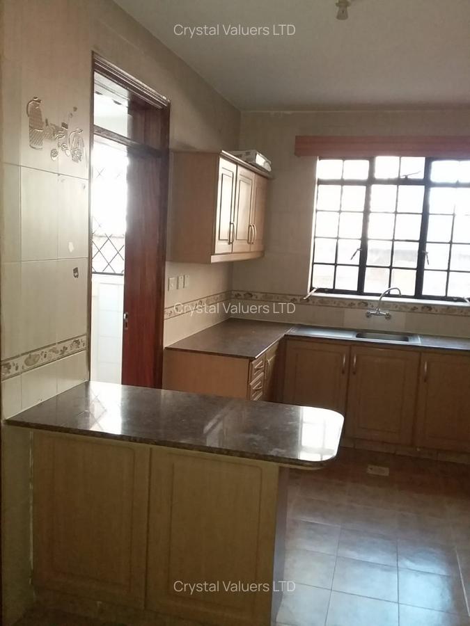3 Bed Apartment with En Suite in Lavington - 7