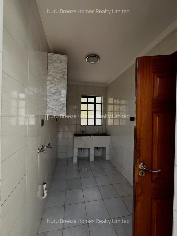 5 Bed Townhouse with En Suite in Lavington - 19