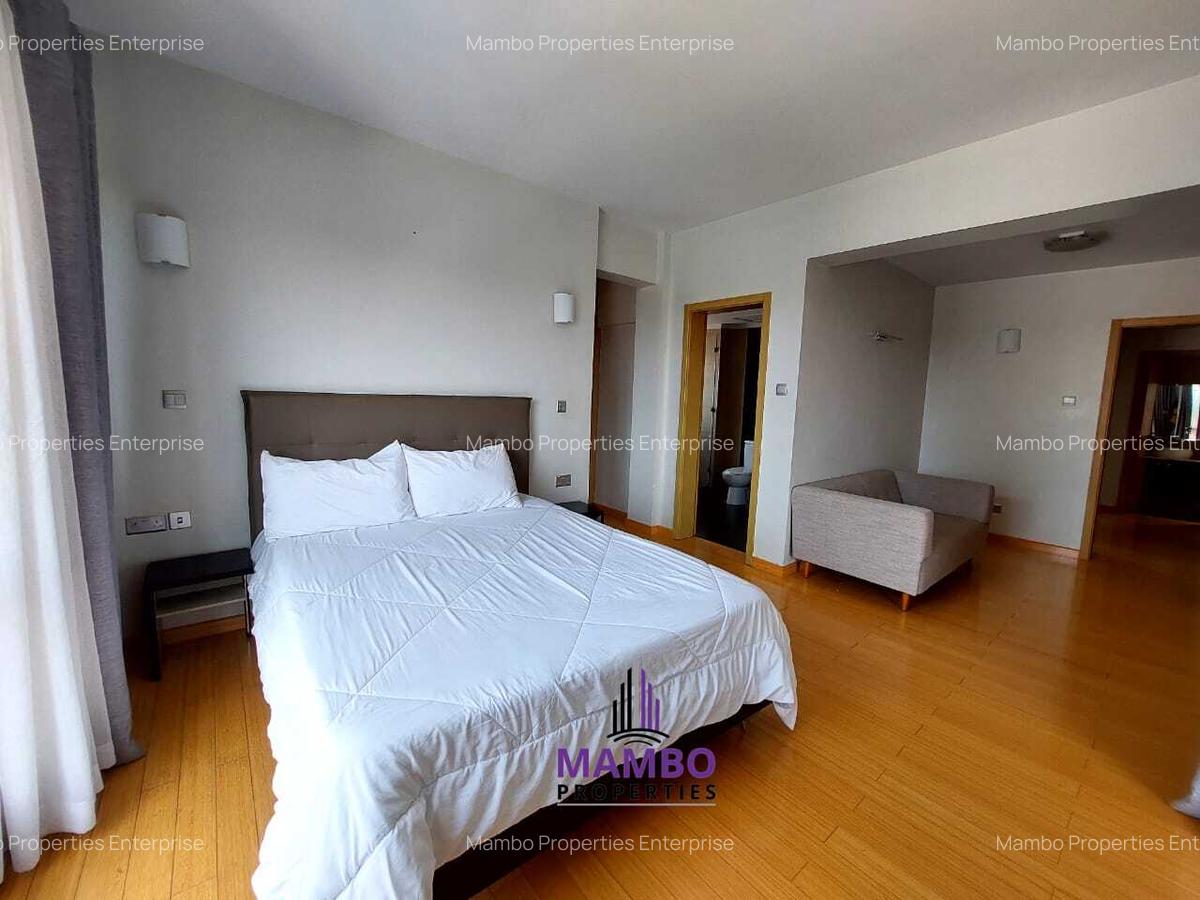 Serviced 2 Bed Apartment with En Suite at Brookside Drive - 17