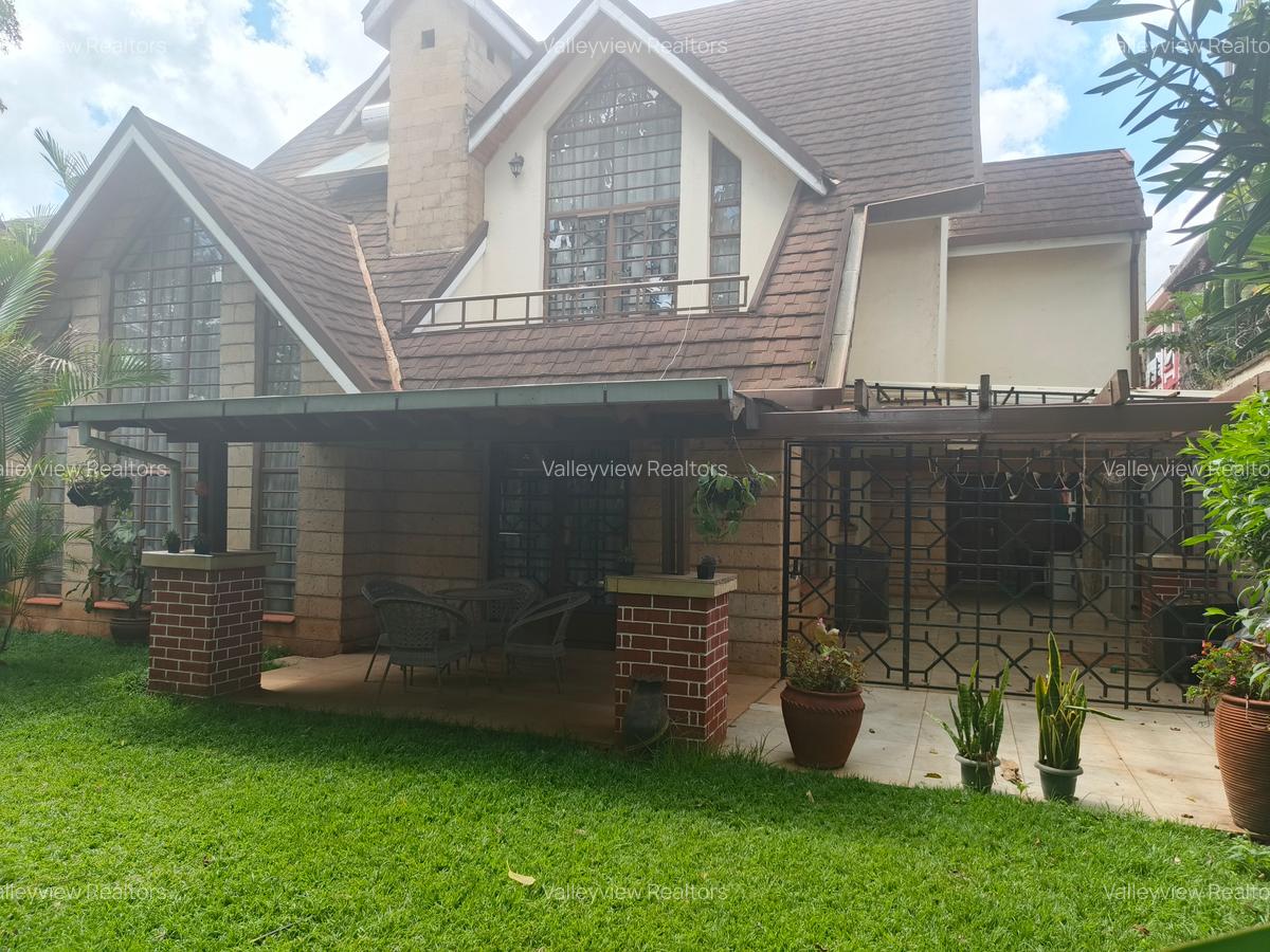 5 Bed Townhouse with En Suite at Lavington - 9