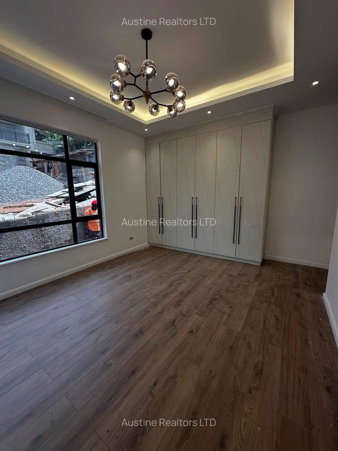 5 Bed Townhouse with En Suite at James Gichuru Road - 12