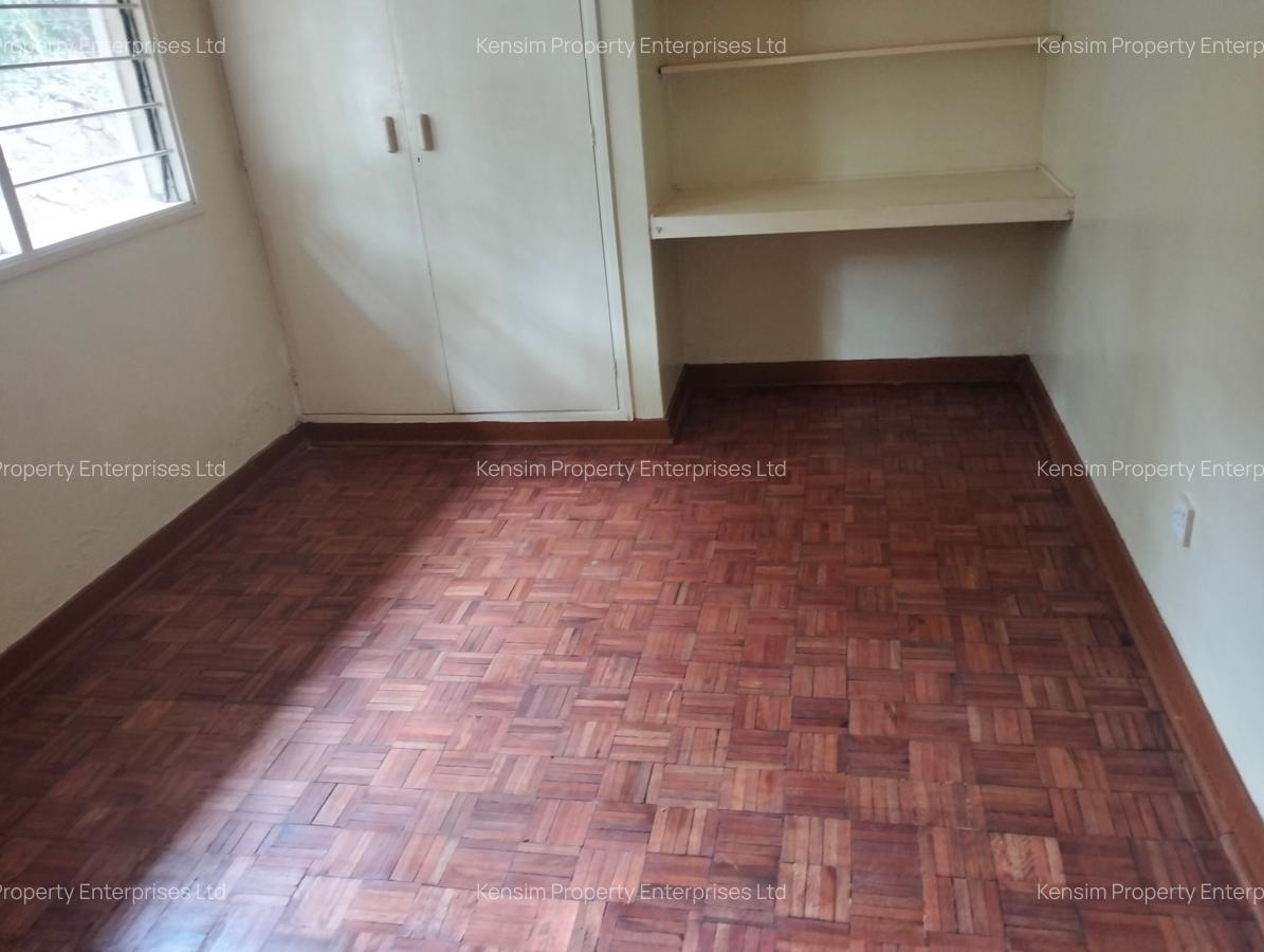 4 Bed House with En Suite in Loresho - 11