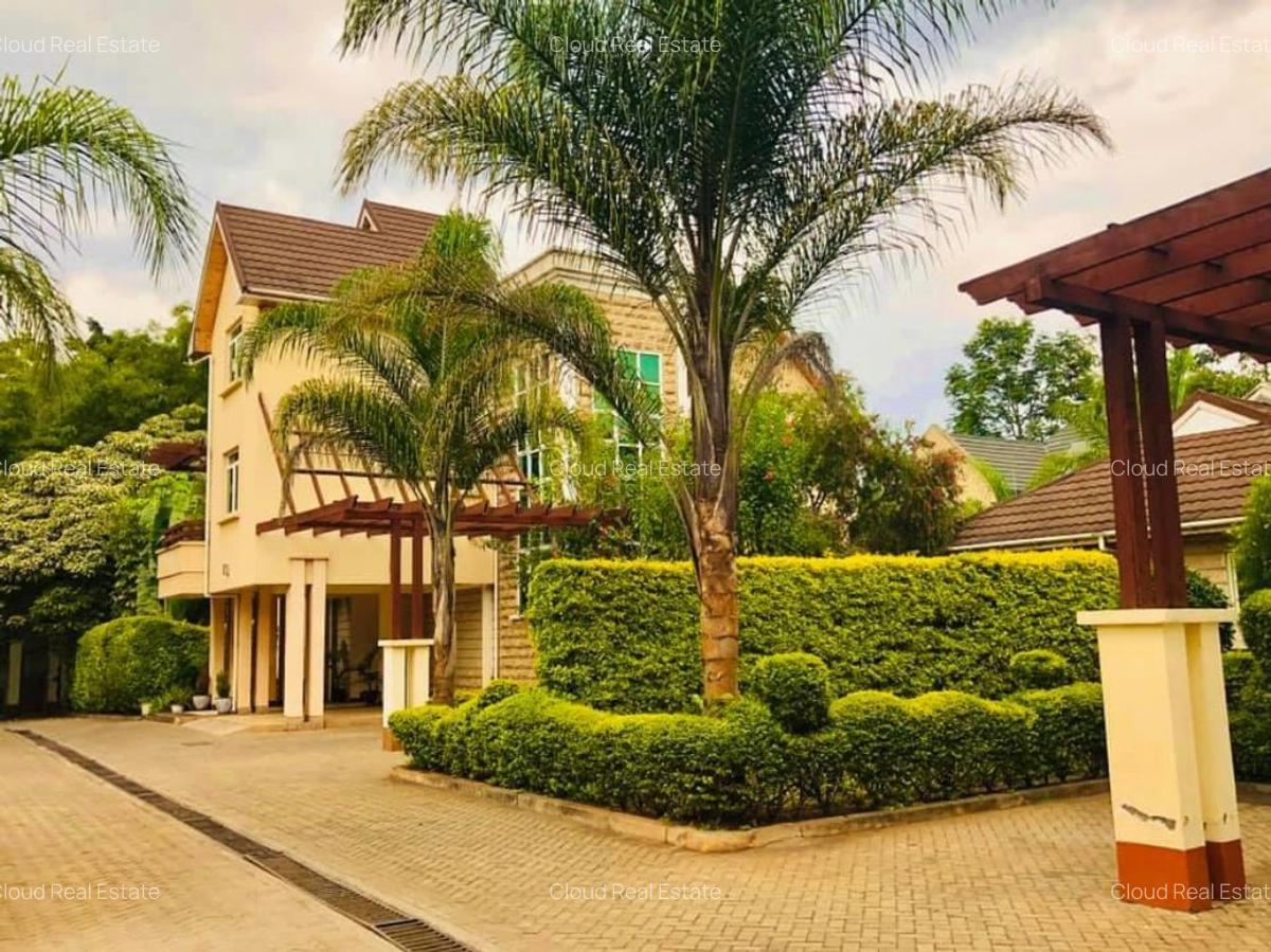 5 Bed Villa with En Suite in Lavington - 4