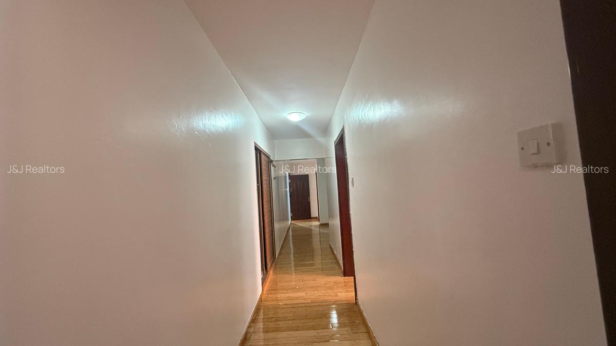 3 Bed Apartment with En Suite in Kileleshwa - 10