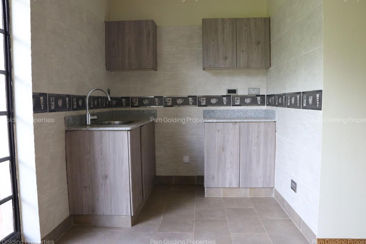 5 Bed Villa with En Suite in Runda - 8