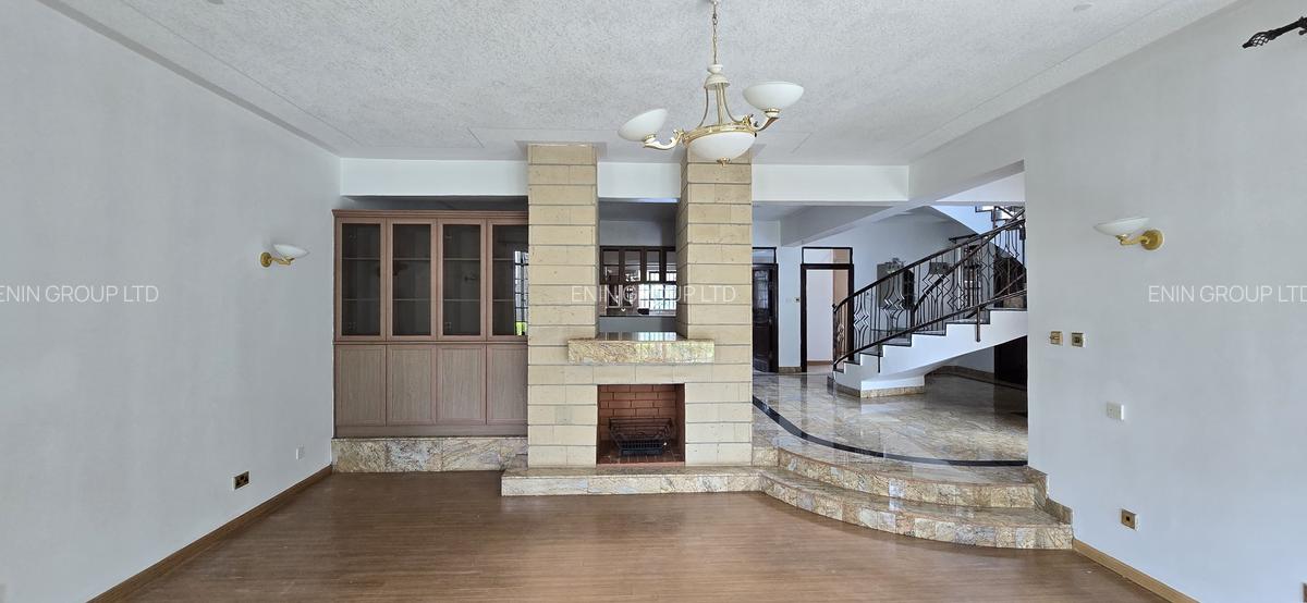 5 Bed Townhouse with En Suite at Convent Drive - 4