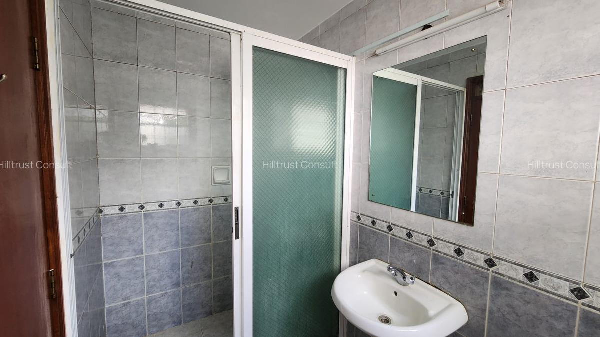 4 Bed Apartment with En Suite in Riverside - 3