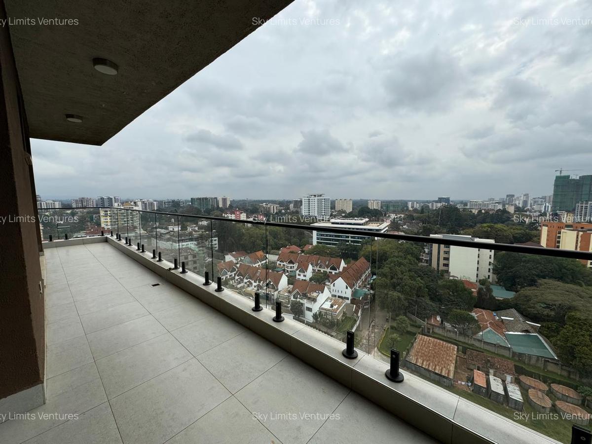 3 Bed Apartment with En Suite at Brookside Drive - 16