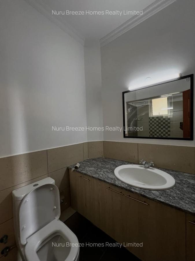 3 Bed Apartment with En Suite in Riverside - 10