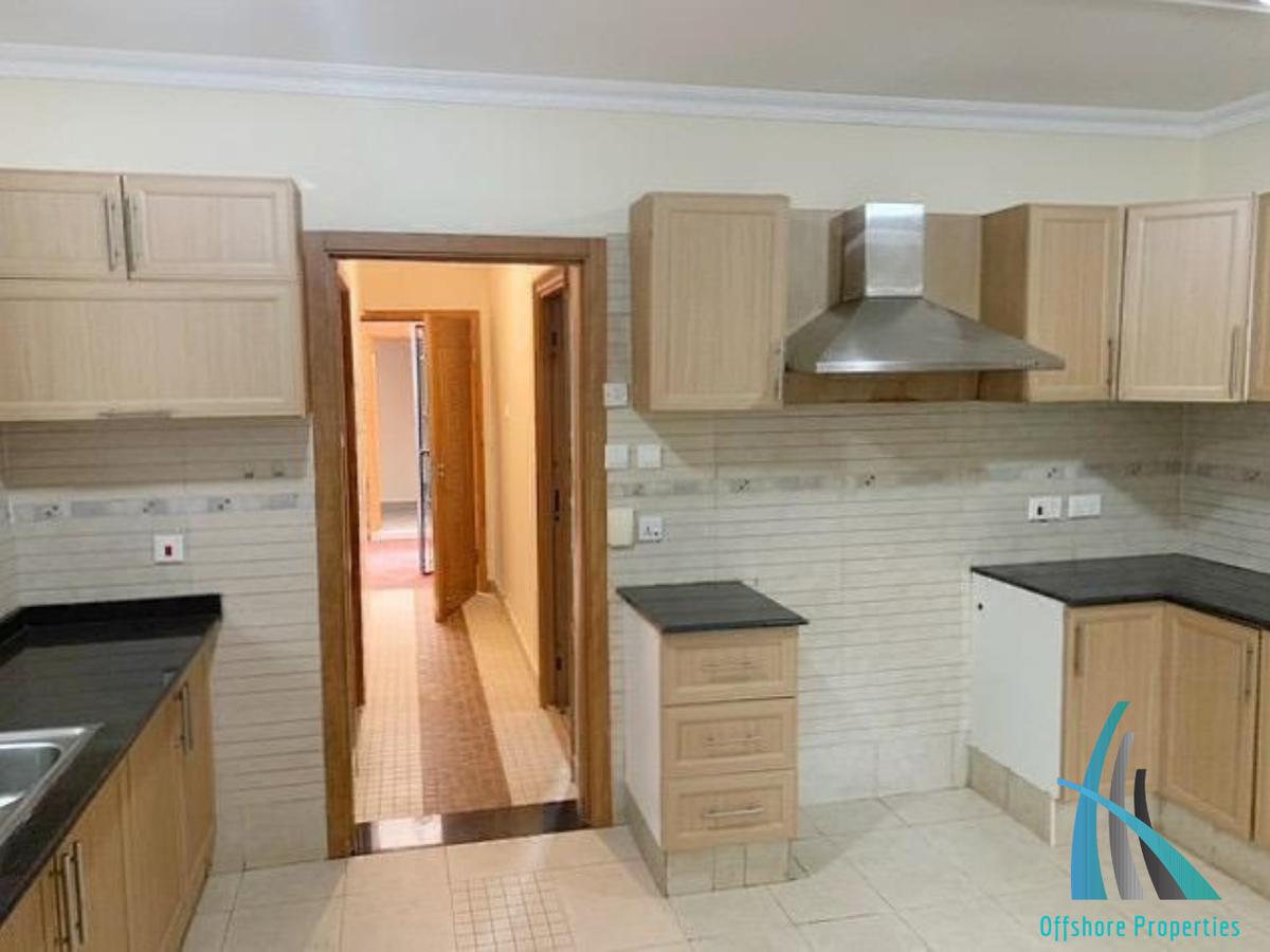 5 Bed Townhouse with En Suite at Othaya Road - 7