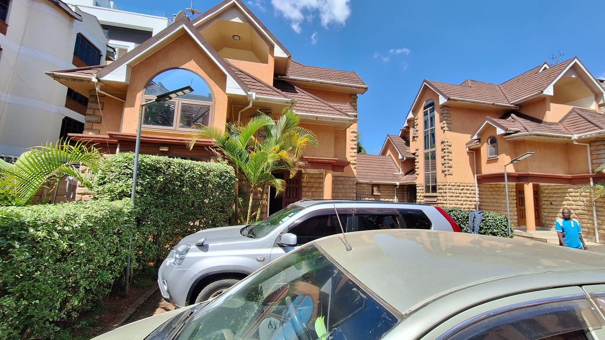 4 Bed Townhouse with En Suite at Othaya Road - 6