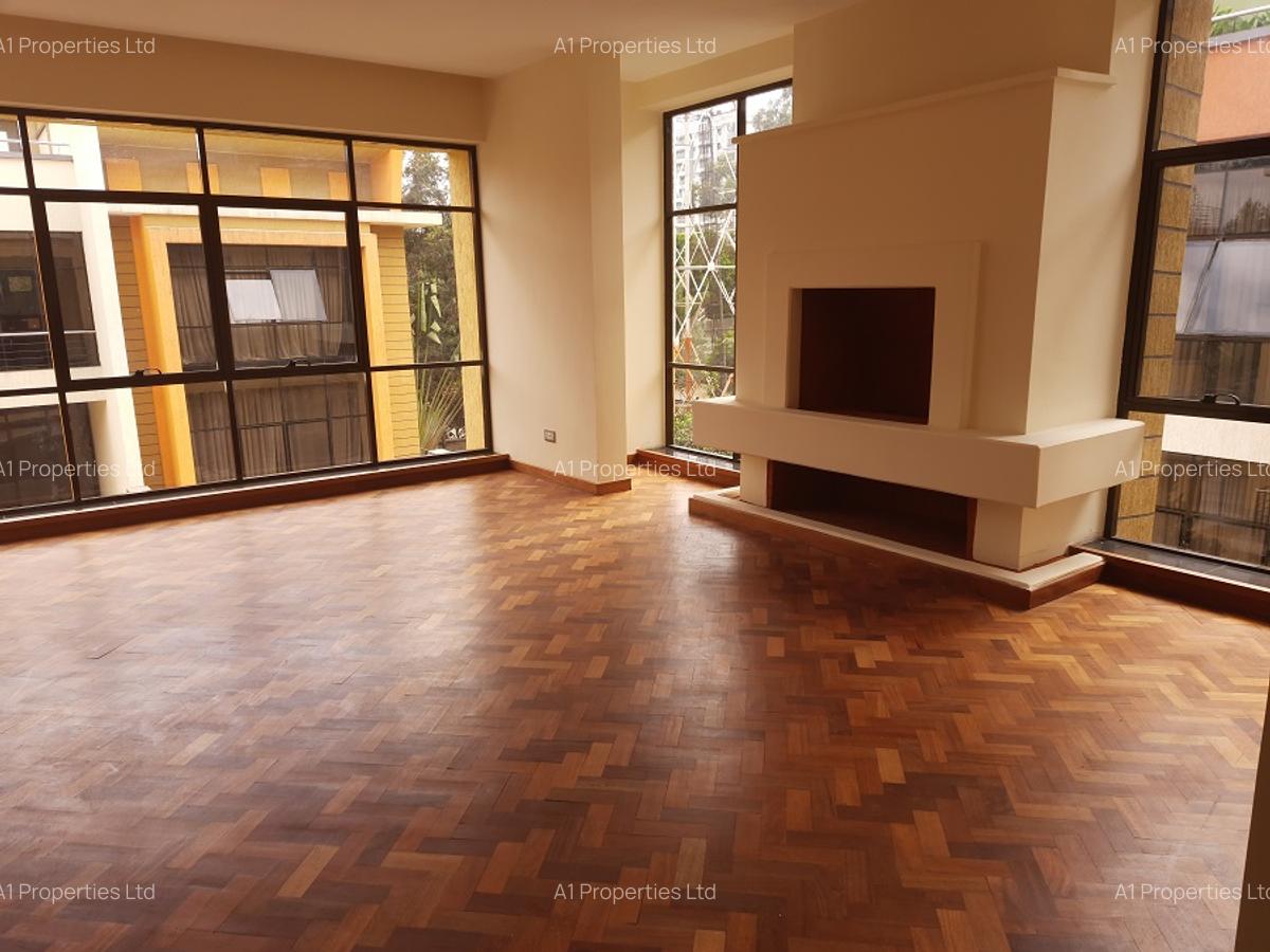 5 Bed Townhouse with En Suite in Lavington - 8
