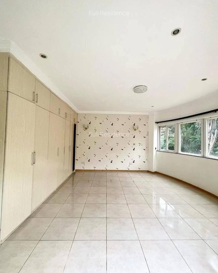 4 Bed Townhouse with En Suite at Riverside Drive - 5