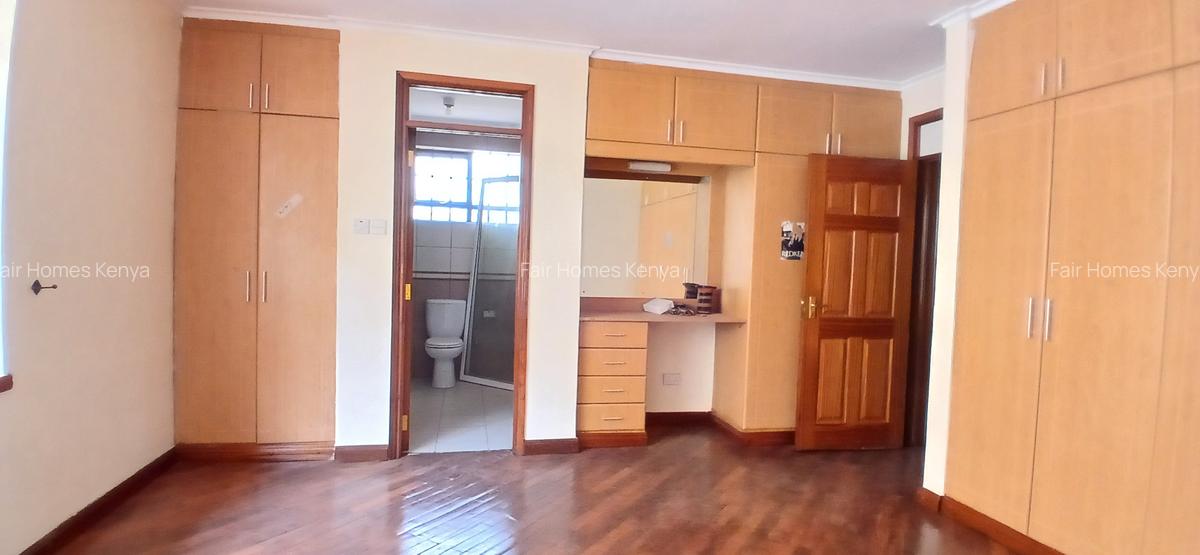4 Bed Townhouse with En Suite at Lavington Green - 13
