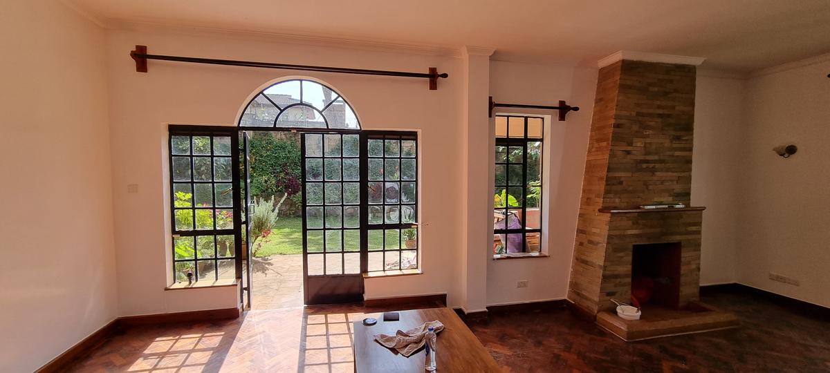 4 Bed Townhouse with En Suite at Kirawa Road - 2