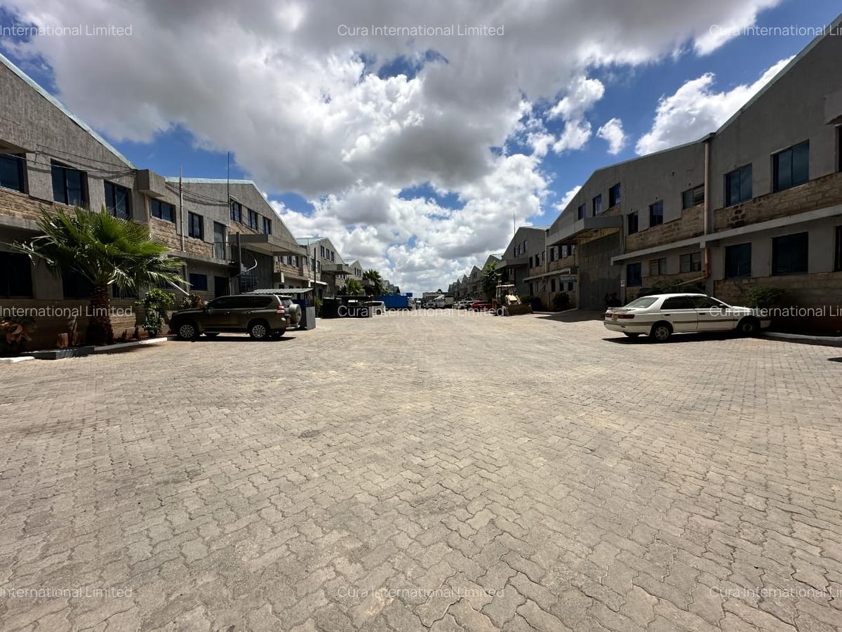 9,000 ft² Warehouse in Syokimau - 16