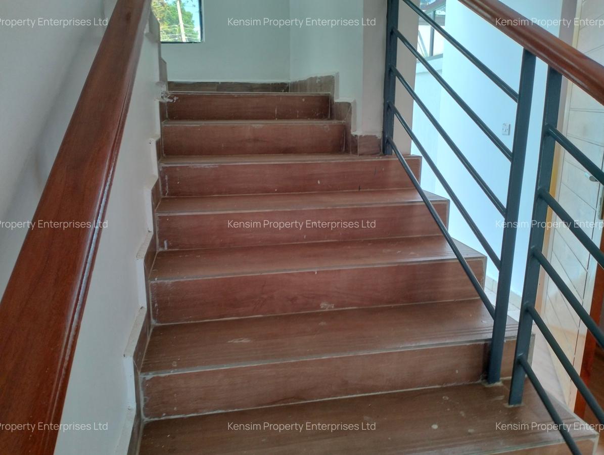 4 Bed Townhouse with En Suite in Lavington - 10