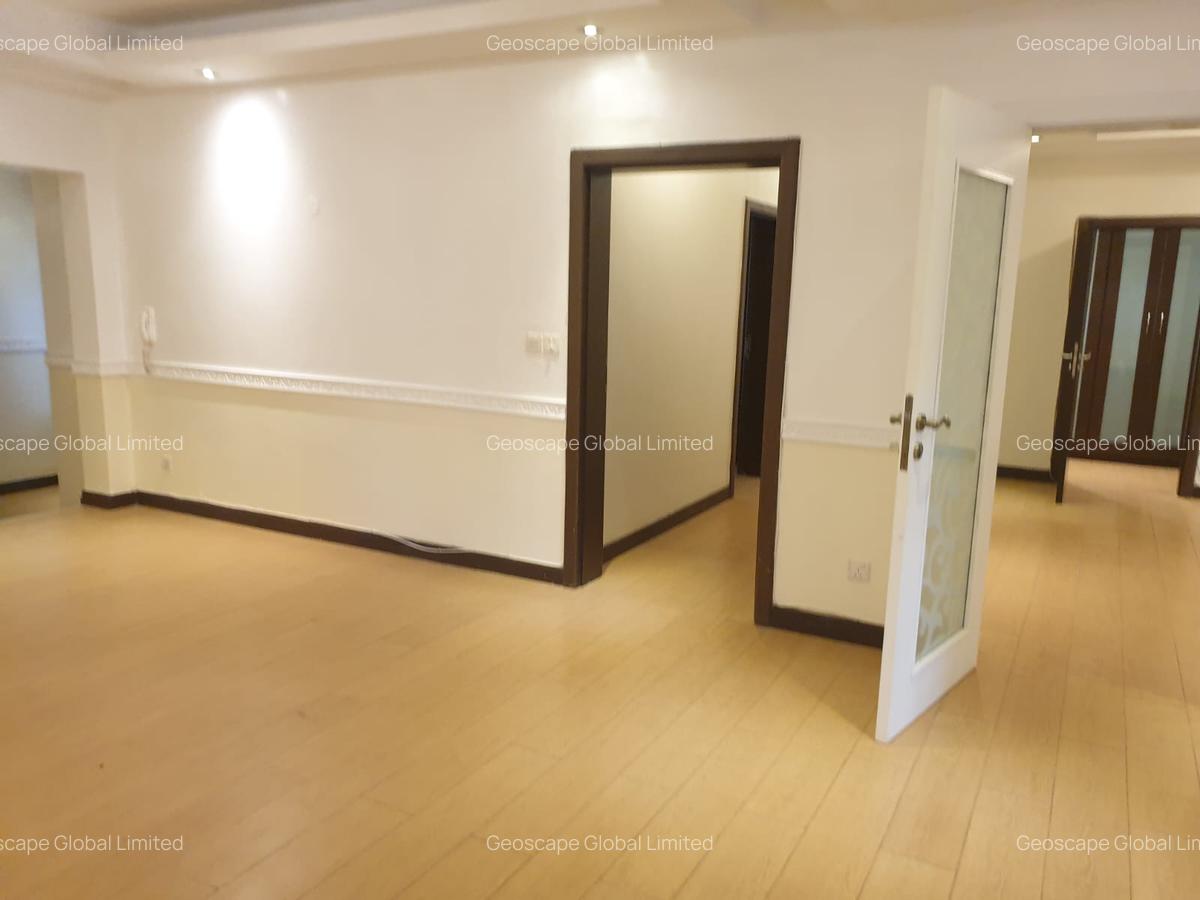 5 Bed Apartment with En Suite in Riverside - 10