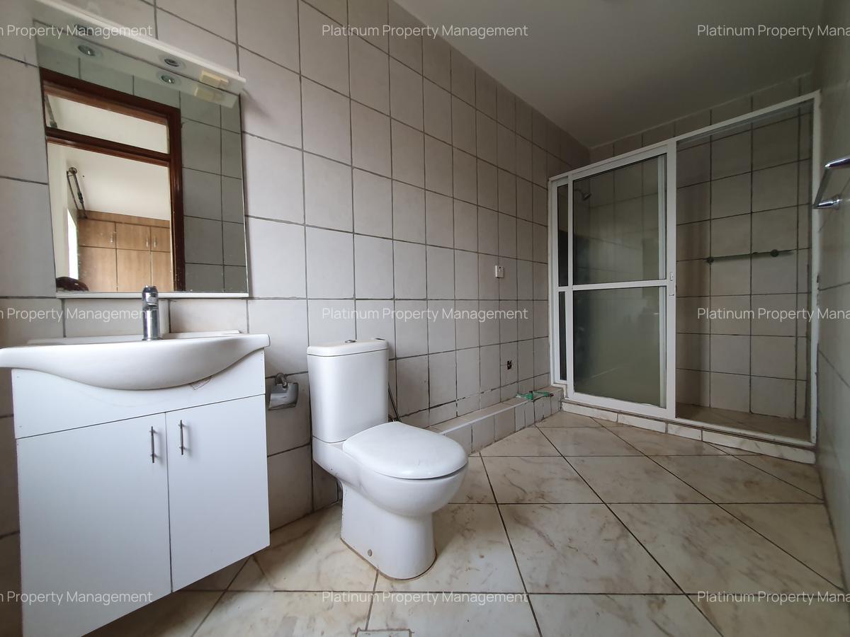 4 Bed Apartment with En Suite in General Mathenge - 20
