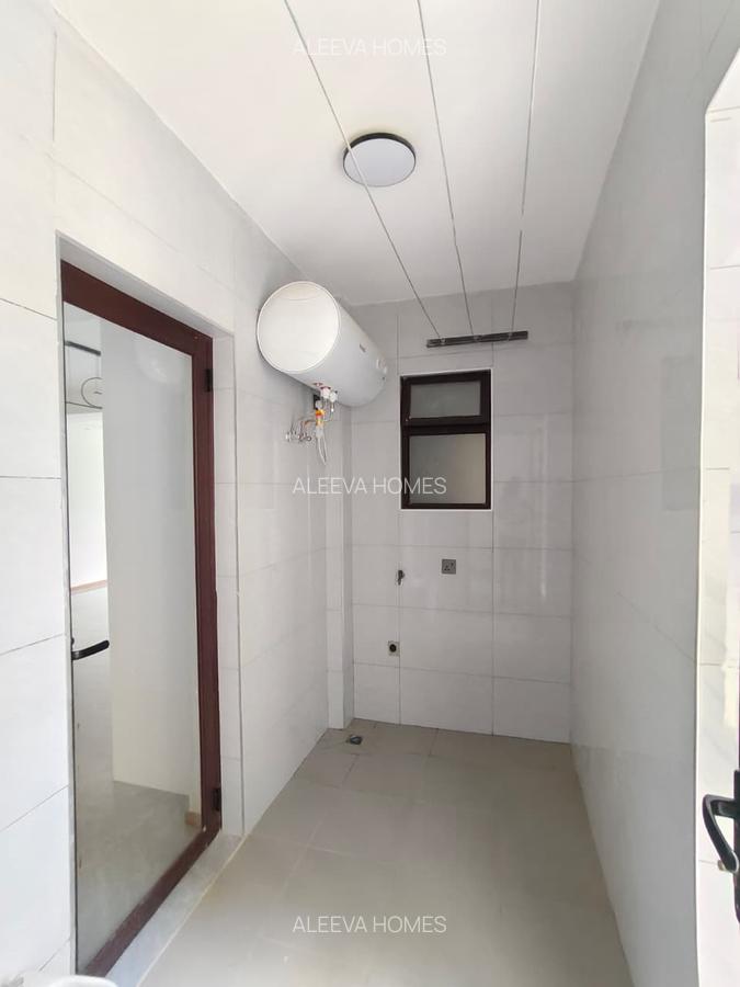 3 Bed Apartment with En Suite in Riverside - 17