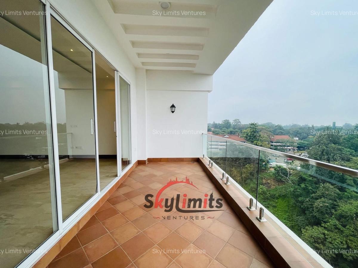 3 Bed Apartment with En Suite in Parklands - 1