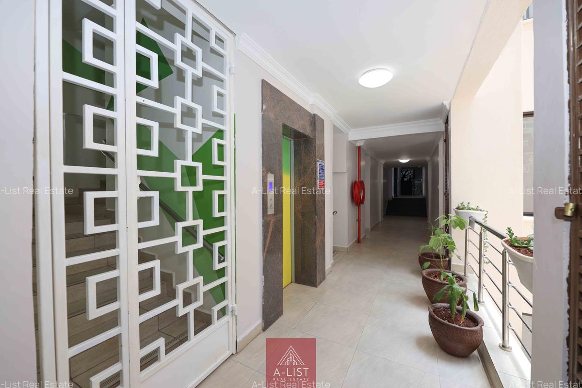 2 Bed Apartment with En Suite at Lantana Road - 16