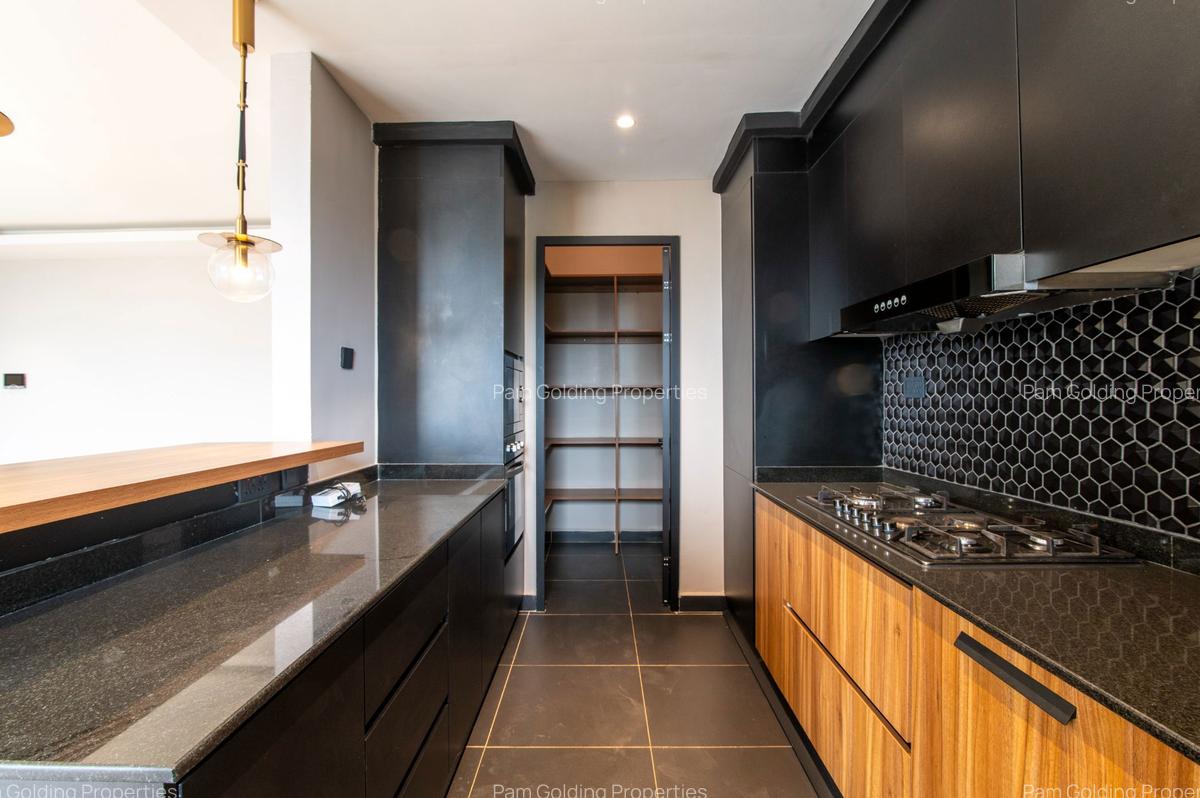 2 Bed Apartment with En Suite in Westlands Area - 5