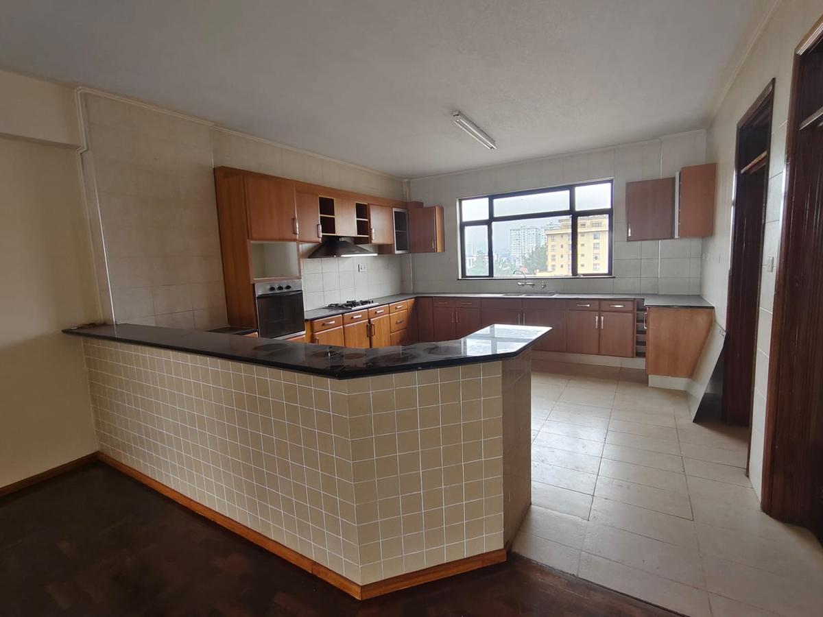 Serviced 3 Bed Apartment with En Suite at Yaya - 2