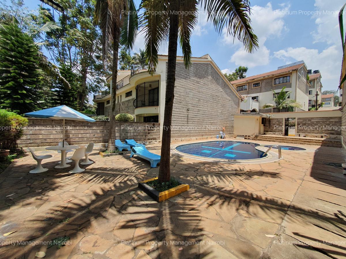 4 Bed House with En Suite at Grevillea Grove - 19