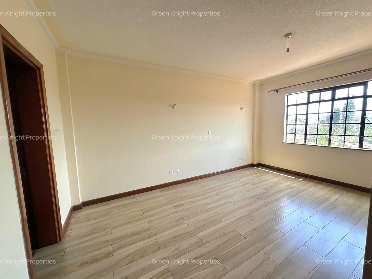 Serviced 2 Bed Apartment with En Suite in Westlands Area - 4