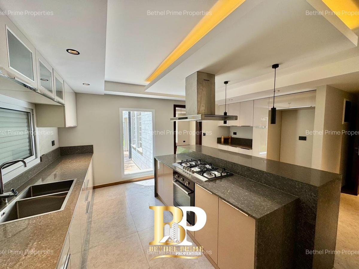 4 Bed Townhouse with En Suite in Runda - 15